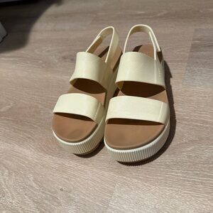Reef Platform Sandals | Cream & Tan | Size 8.5